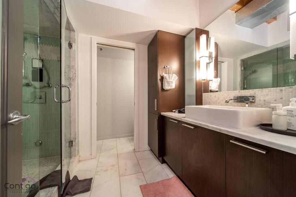 Historic Jd Loft, Near Ice District, Rogers Place, Ug Parking Έντμοντον Εξωτερικό φωτογραφία