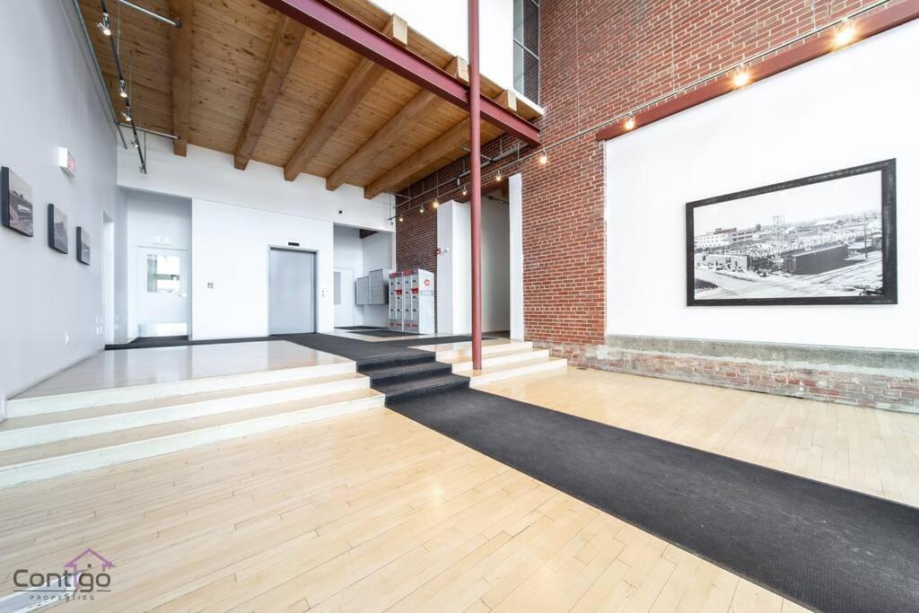 Historic Jd Loft, Near Ice District, Rogers Place, Ug Parking Έντμοντον Εξωτερικό φωτογραφία